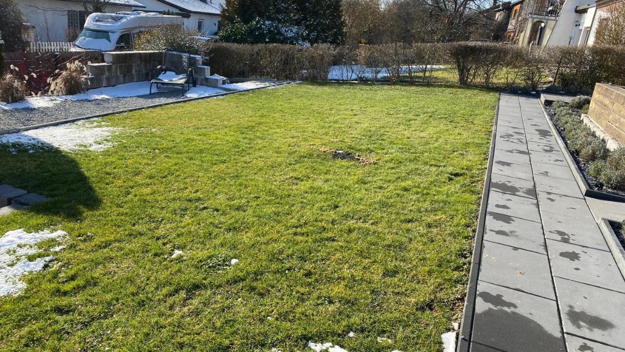 Fewo Luxus Wohnung Im Eigenen Ferienhaus, 120 Qm, Naehe Regensburg Mit Balkon, Terrasse & Garten, Gute Zuganbindung Laber Exterior foto